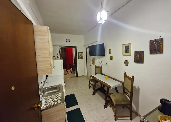 Indipendente Policlinico - * モンセッラート